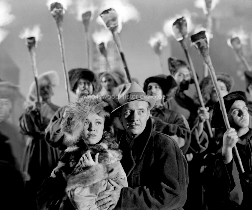 Lost Horizon 1937 8 Ronald Colman and Margo.jpg
